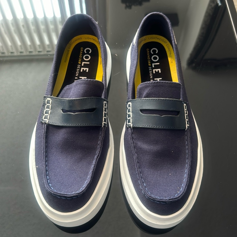 Cole Haan  size 9